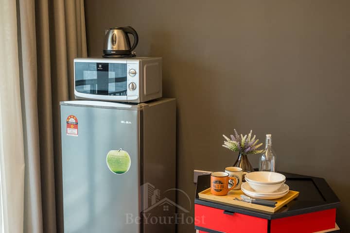 Large Studio Klcc 6min Lrt Wifi Balcony Netflix - Bukit Bintang