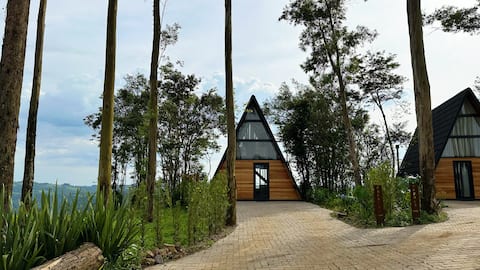 Romantic Cabin with Jacuzzi, Crystal