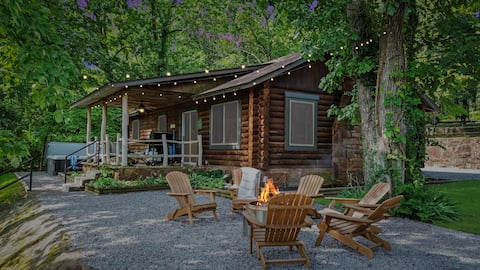 Cozy Lakeview Retreat | Hot Tub • Kayaks • Firepit