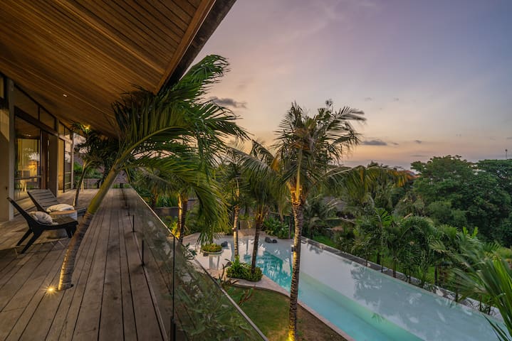 The Tropical Door managed Airbnb listing 3