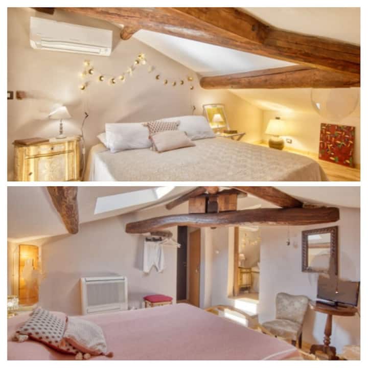 ห้องใต้หลังคา 2 ห้อง