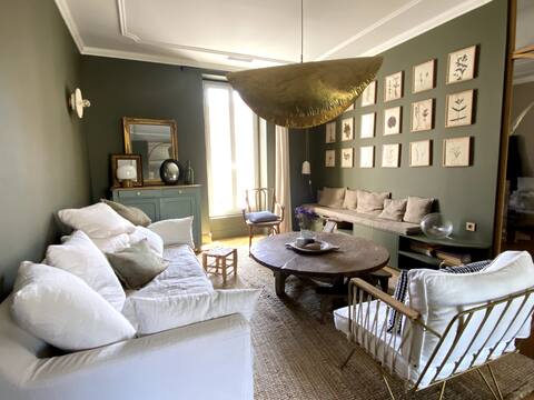 Annonce Airbnb populaire: Renovated family home with garden - Chartrons à Bordeaux