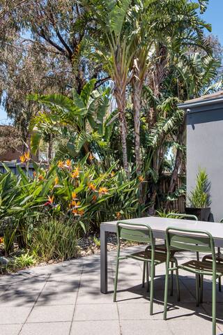 Sunny Retreat 4Br Home – Near Golf Course & Beach gallery image 5