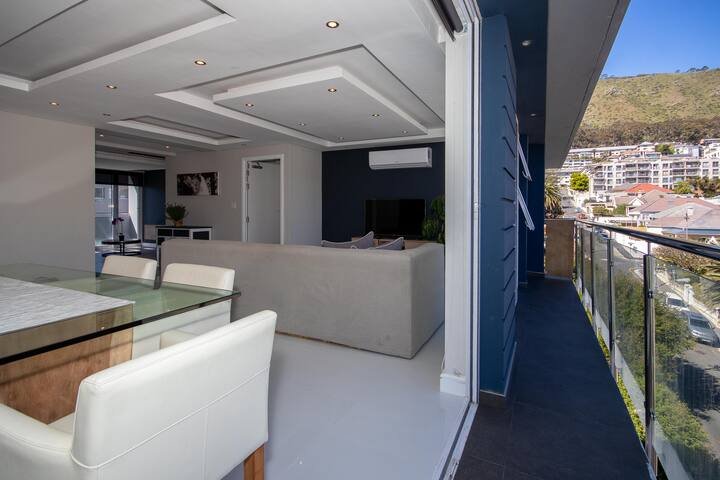 Penthouse supreme / large patio gallery image 4