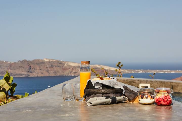 270 Oia’s View House IV – private pool & hot tub gallery image 5