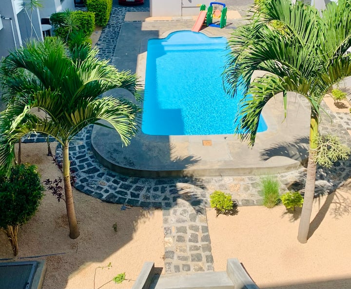 Ibiza Apartment - 150m From The Beach. - Mauritius