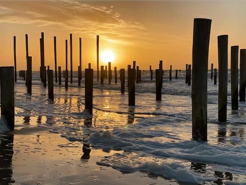 Beautiful Chalet at Camping de Watersnip J207