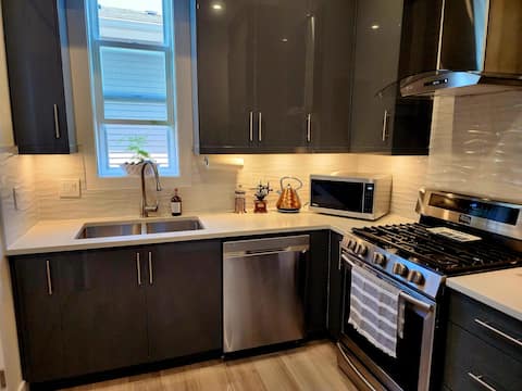 Top Airbnb: Magical Guest Suite | Water and Mountain Views in Whalley