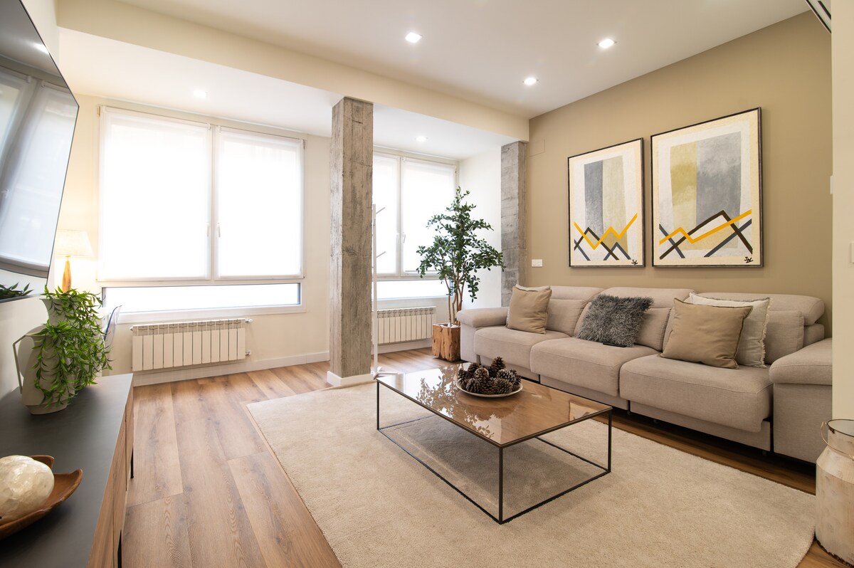 Successful Airbnb property: Mirakruz Suites Zurriola Beach with AC in Donostia San Sebastián