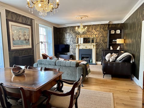 Successful Airbnb property: The Orange Door Apartment, Lymington in Lymington And Pennington