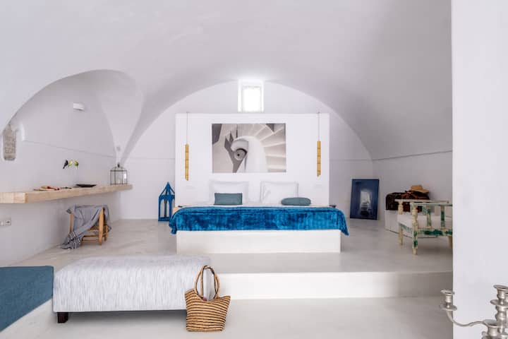Elegantne zrekonštruované izby s nádychom santorinského dedičstva
