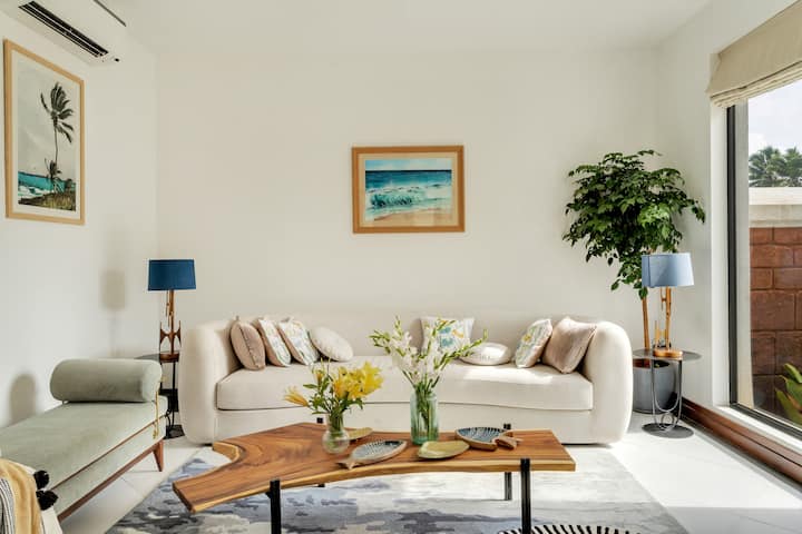 Living room image 4