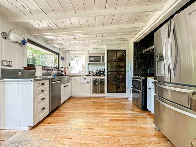 Malibou Lake Getaway (CA-3) gallery image 5