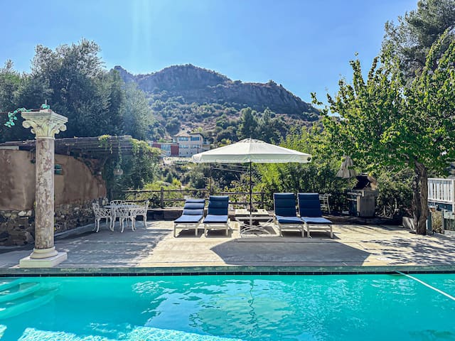 Malibou Lake Getaway (CA-3)