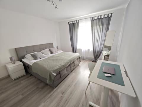 Close to university: modern apartment with balcony