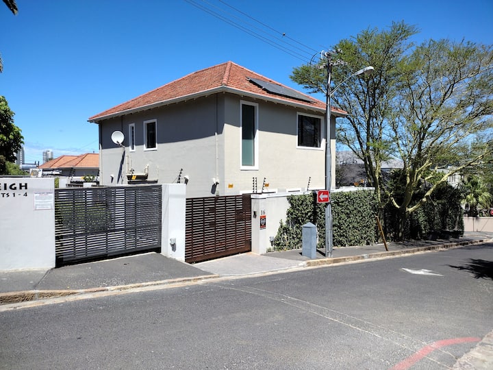 Sea Point Family Home - Great Location - 케이프타운