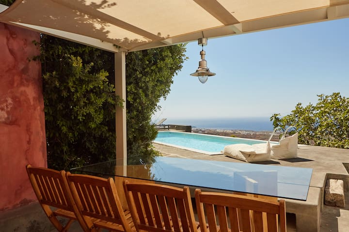 270 Oia’s View House I – private pool & hot tub