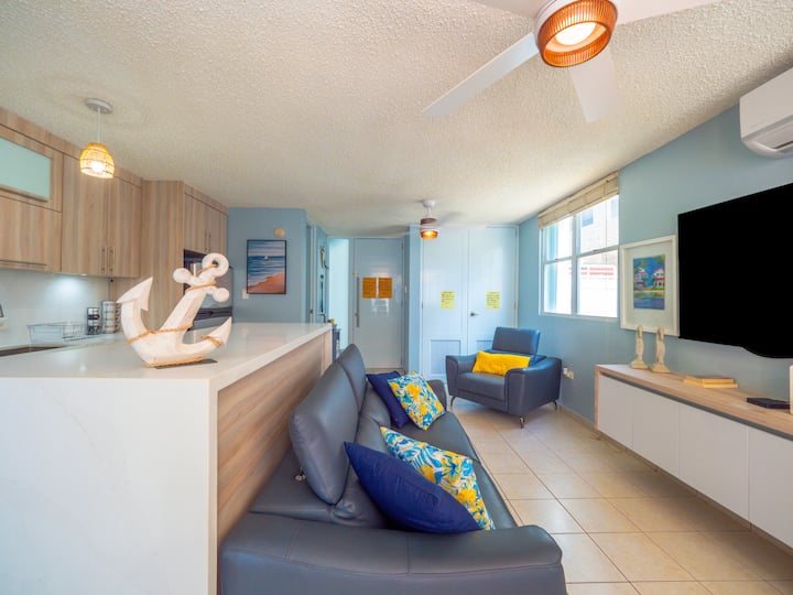 2 Min Walk To Beach, Short Walk To Kiosks, Parking - Puerto Rico