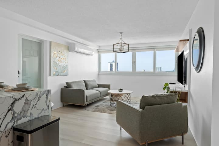 New Unit - Insta-worthy High-rise 3br Condo Freepk - Puerto Rico