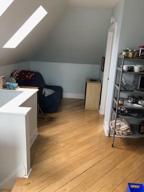 Popular Airbnb listing: The Loft Downtown Private Bath Parking in Somerset