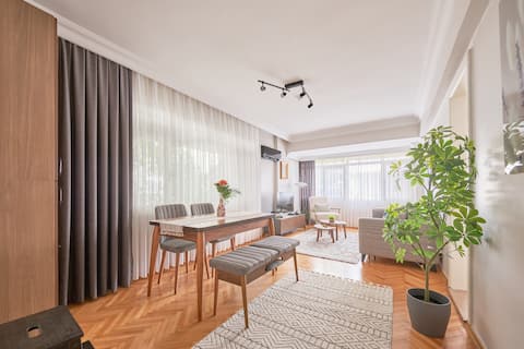 Top Airbnb: Bagdat Avenue Living • Near Kalamis Marina in Kadıköy