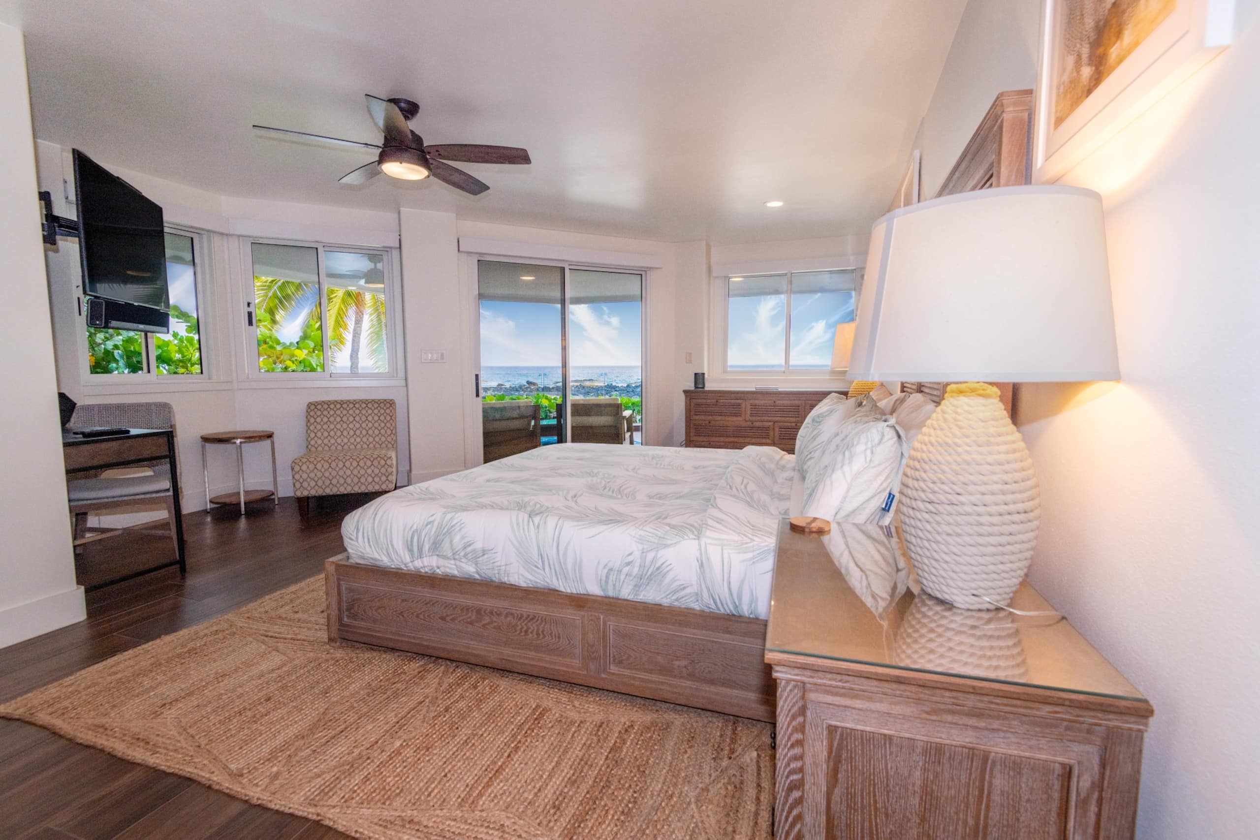 Home in Kailua-Kona · ★5.0 · 5 bedrooms · 7 beds · 6 baths - Image 35
