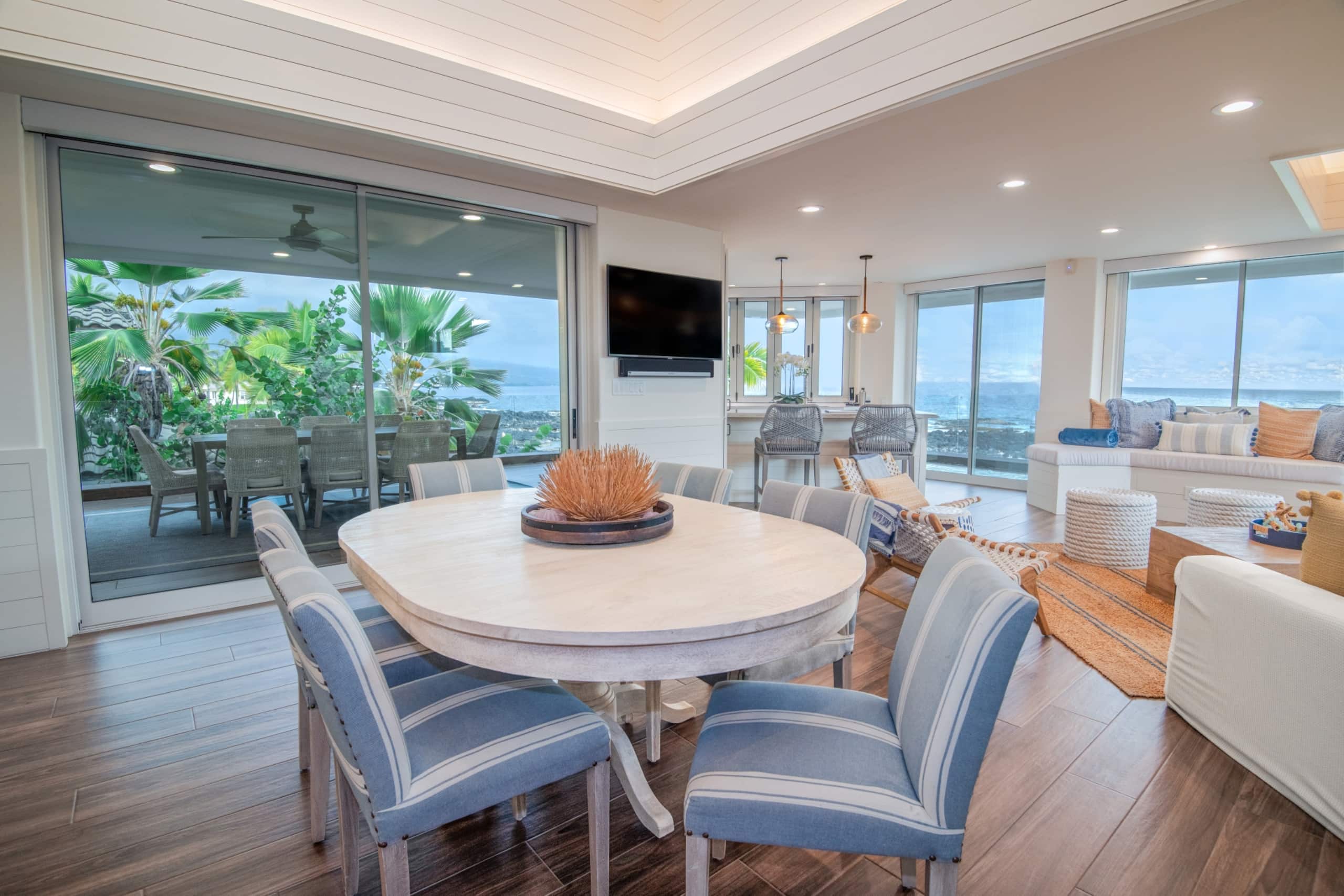 Home in Kailua-Kona · ★5.0 · 5 bedrooms · 7 beds · 6 baths - Image 33