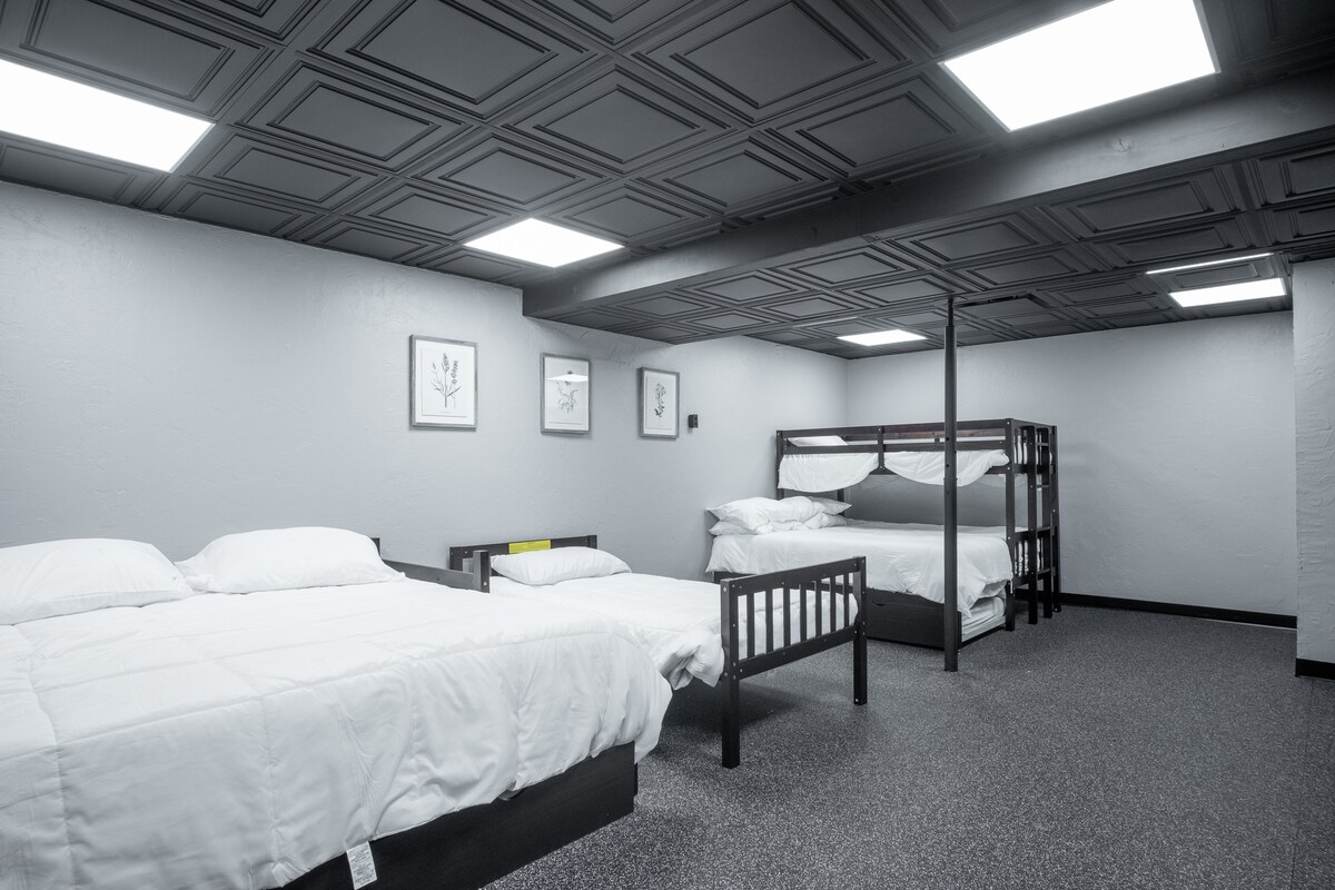 2 manželské postele King, 2 samostatné postele XL, 2 samostatné postele 