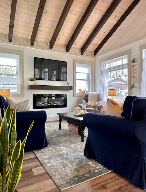 Pellum Street Lake House