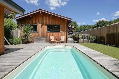 Swimming pool, pétanque, air conditioning, plancha, cycling possible