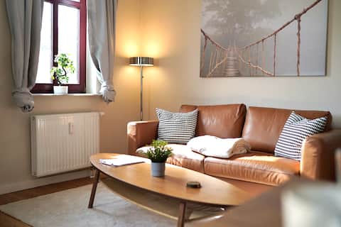 Edler Wohnraum: 1 BR Coffee Maker King Bed Carport