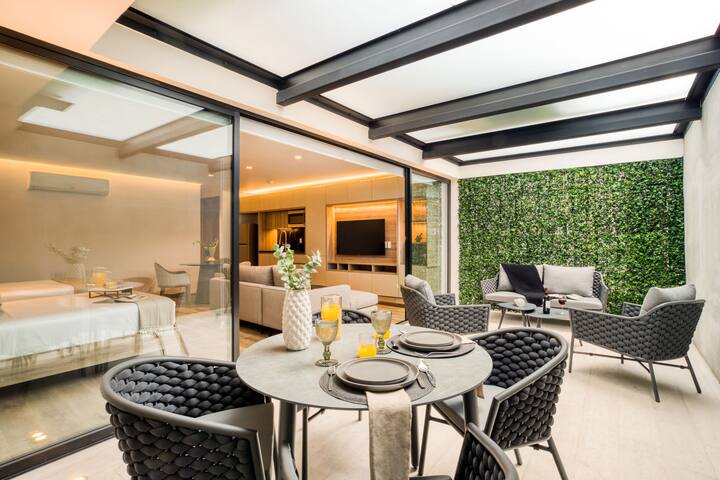 Steps from Palacio de Hierro | Terr | Jacuzzi+Gym gallery image 5