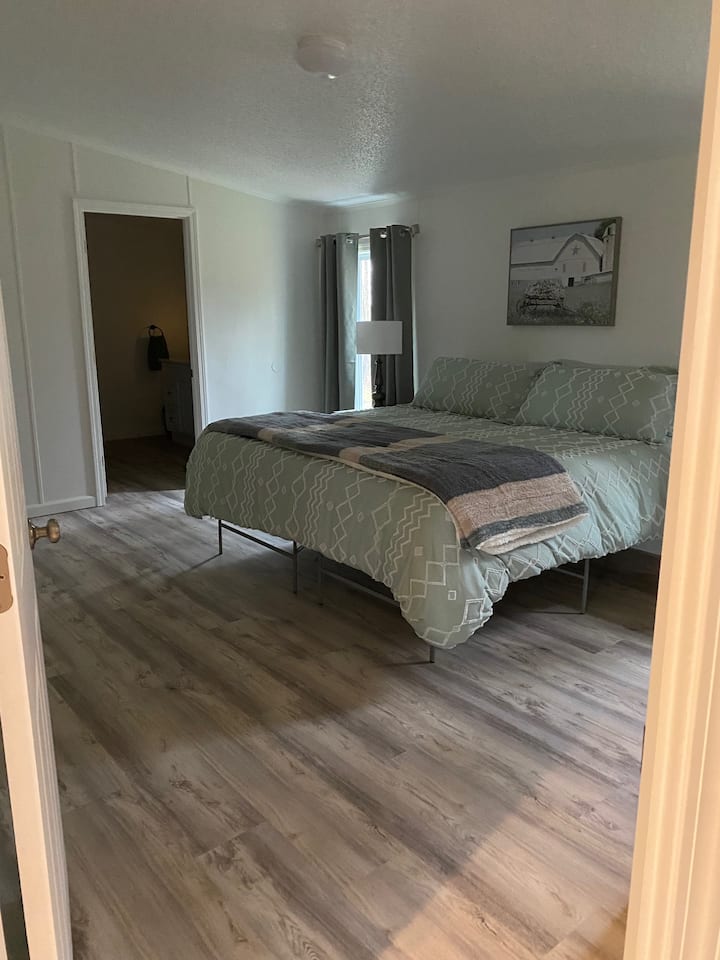 Schlafzimmer 1