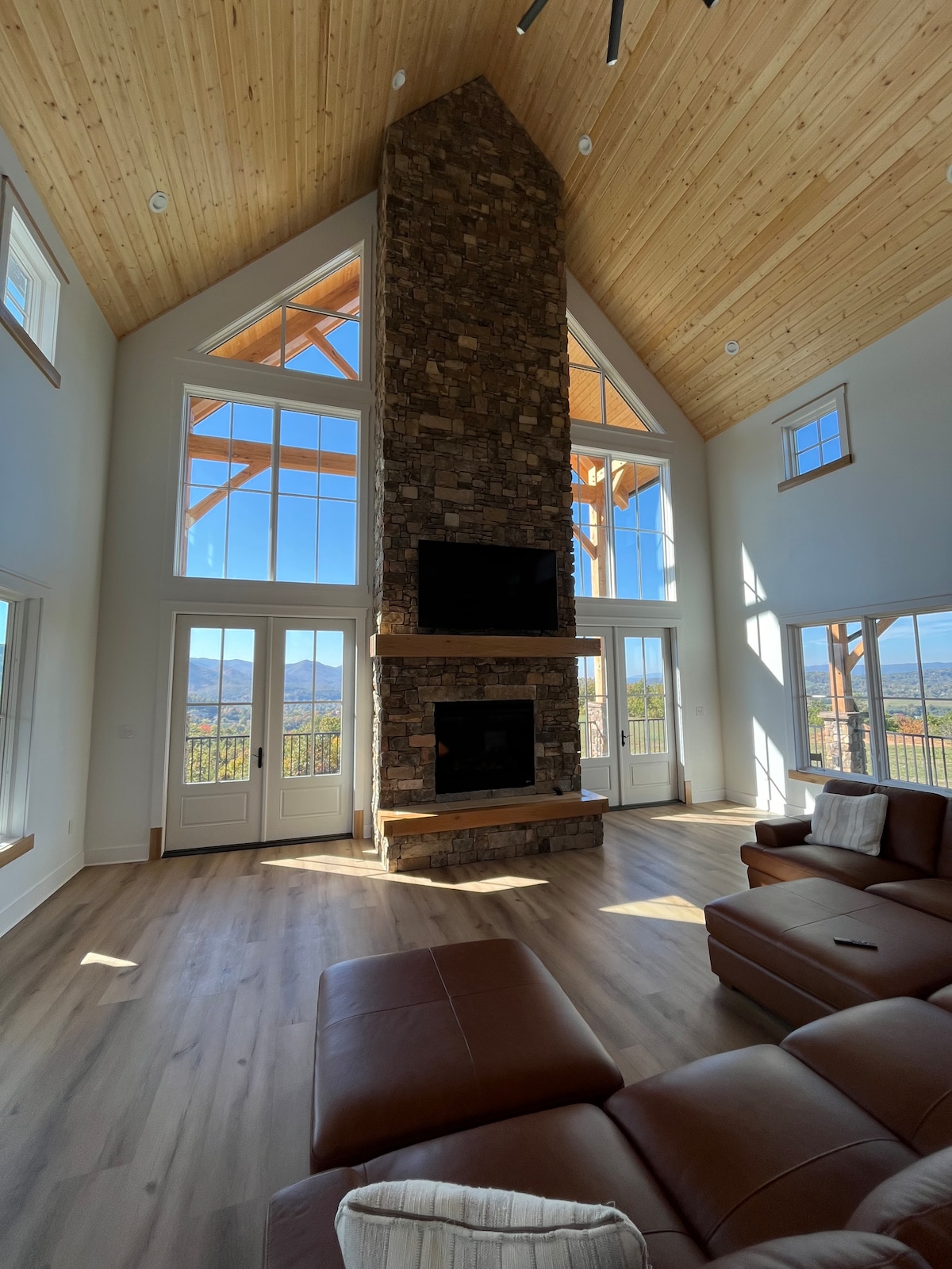 Meridian House – A mountain escape for memories.