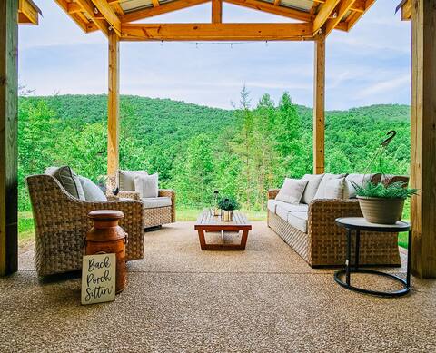 Mountain barndominium retreat with pickleball