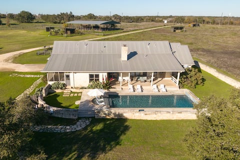 Chef’sKitchen*PrivateRanch*KingBed*Heated Pool