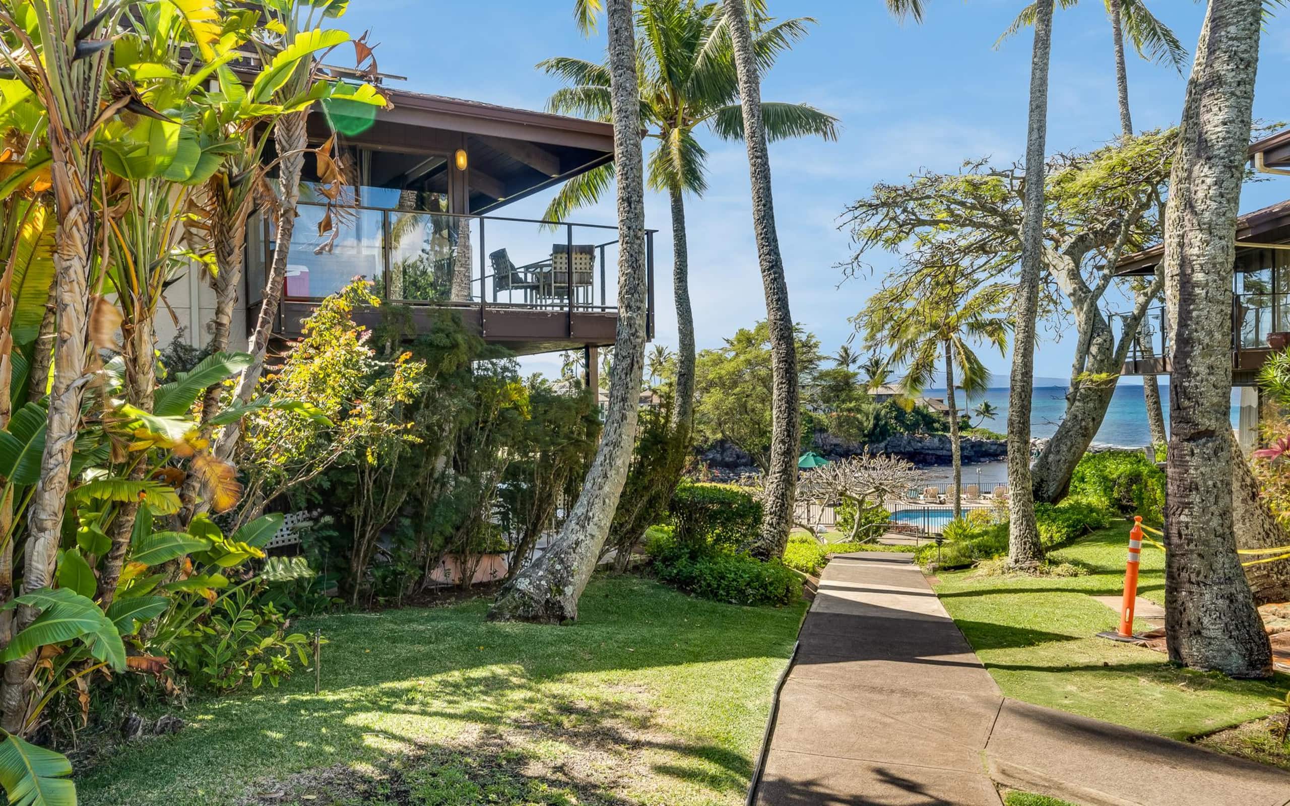 Condo in Lahaina · ★4.87 · 1 bedroom · 1 bed · 1 bath - Image 64