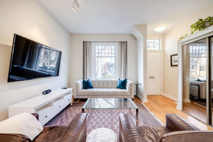 Victorian Charm – beautiful 3 bedroom w parking