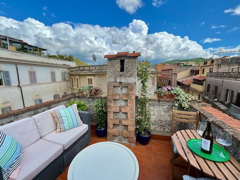 Tower with a terrace in historic Tivoli
