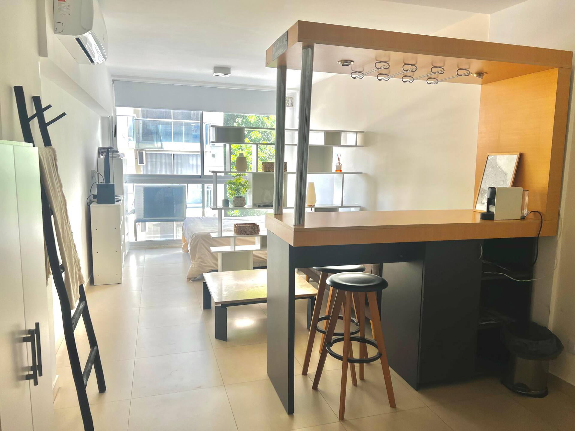 Studio apartment in Monserrat