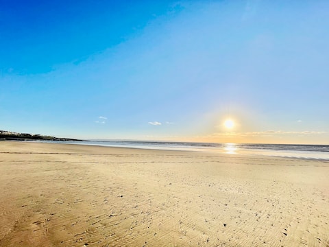 Charming Historic Cottage in the Heart of Llantwit