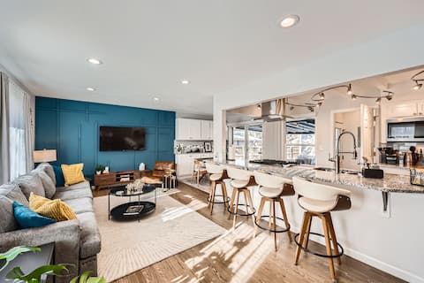 TWO Living Spaces! Firepit, Denver Zen in the City