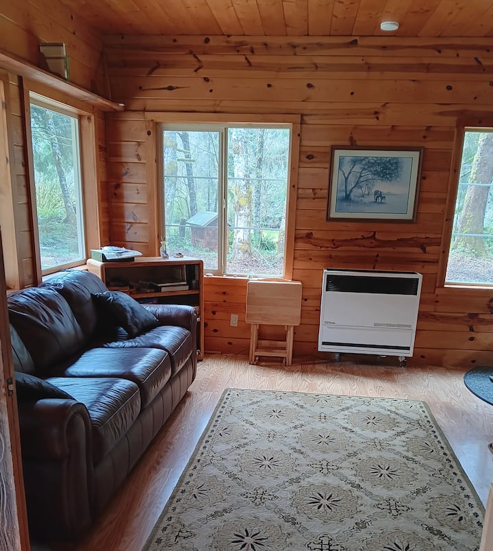 Lower Twin Cabin - Lake Crescent, WA