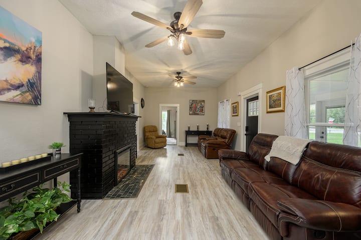 Historic Touch Private Ensuite In Winter Haven - Winter Haven, FL