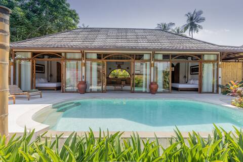 Villa Batu XKalyana -2Bed, Living, Pool and garden