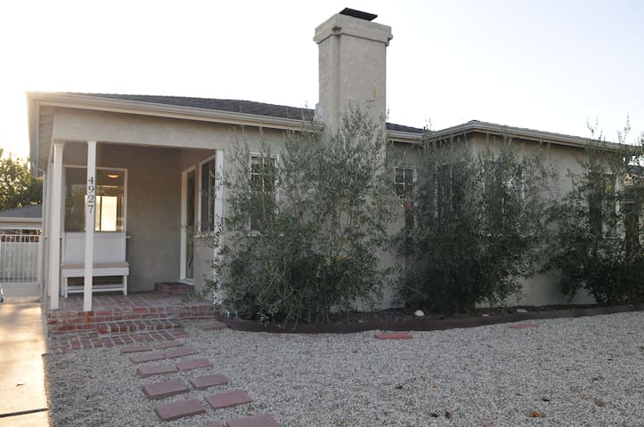 Tranquil Toluca Lake Charmer Three Bedroom