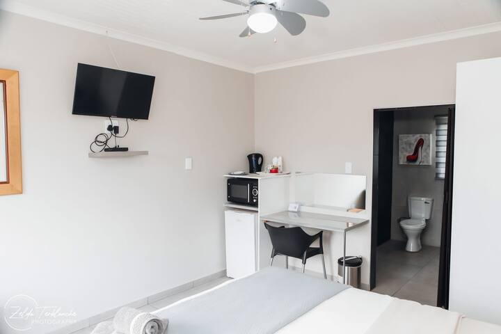 Dara @ Schabort Street Double Room - Secunda