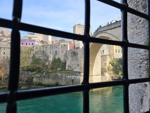 Old Mill Studio – Steps from Old Bridge