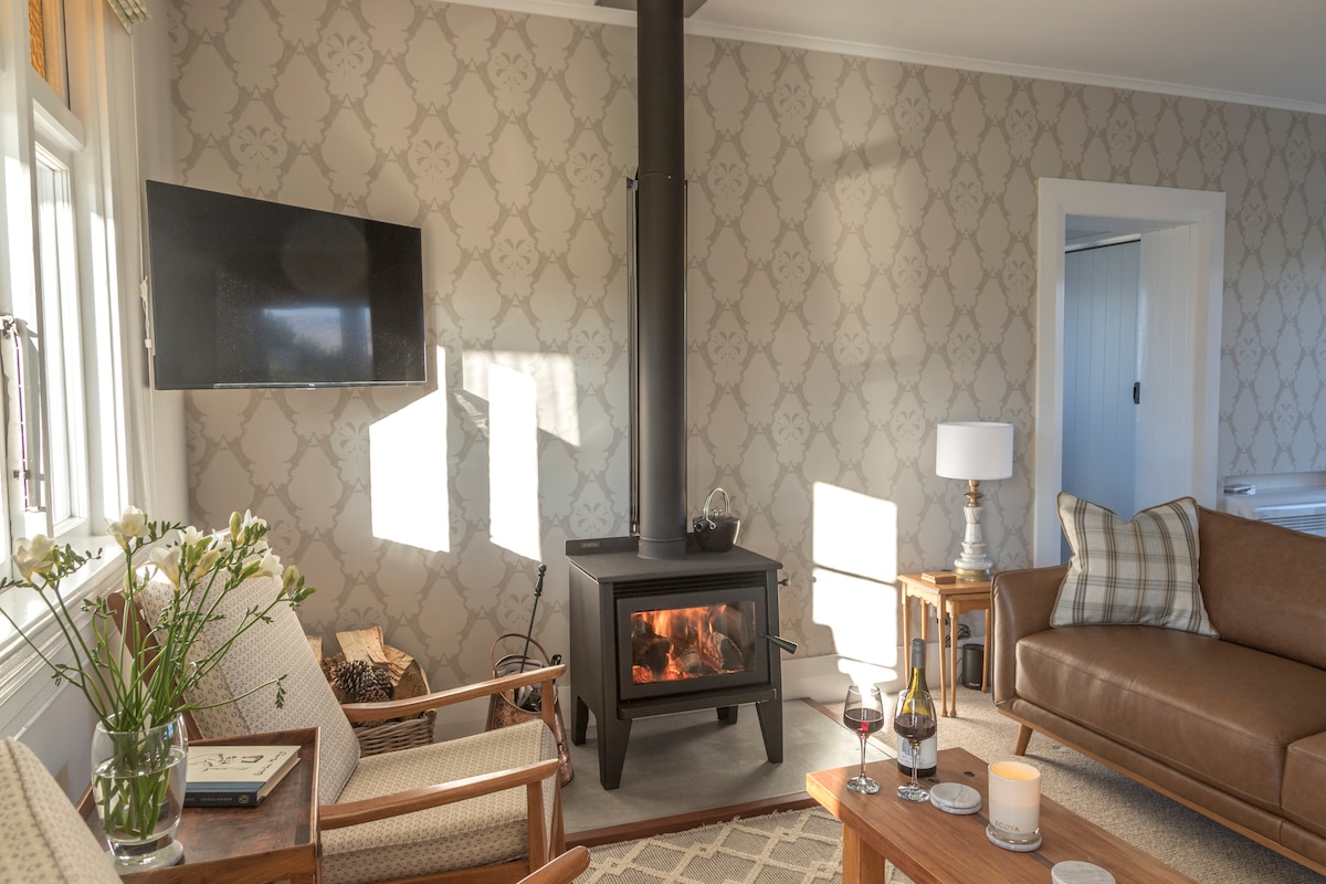 Top Airbnb: 'The Cottage' at Patearoa, Central Otago in Central Otago District East
