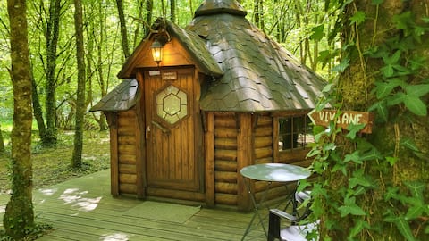 Kota (wooden hut) in the Brocéliande forest
